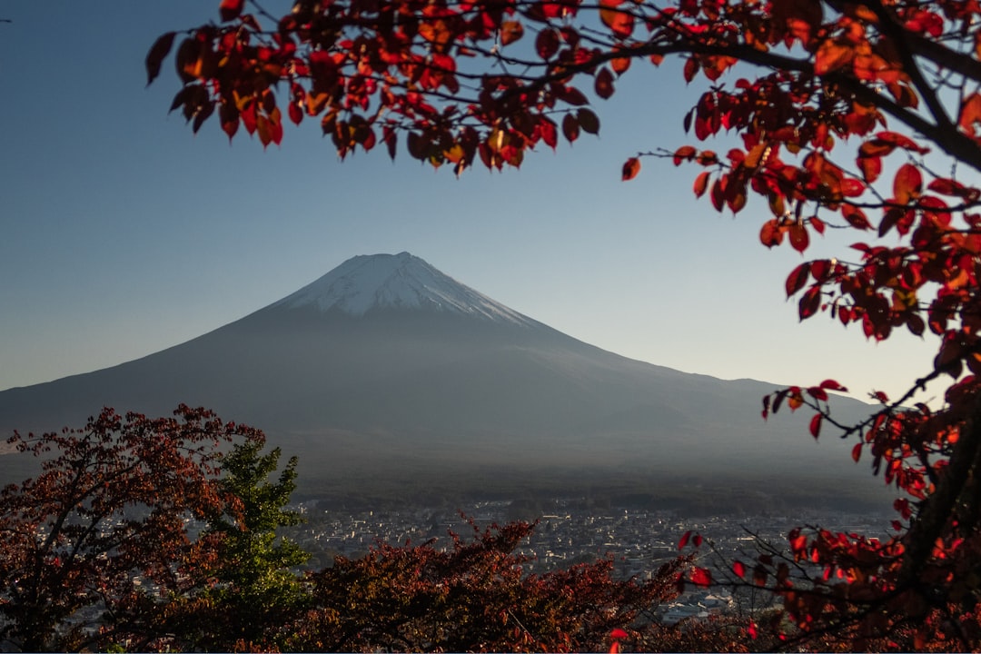 cone-mountain-during-daytime-yz76ky4-eys